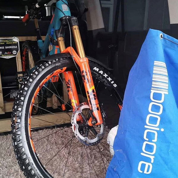 mtb kit royal blue dirtbag from booicore