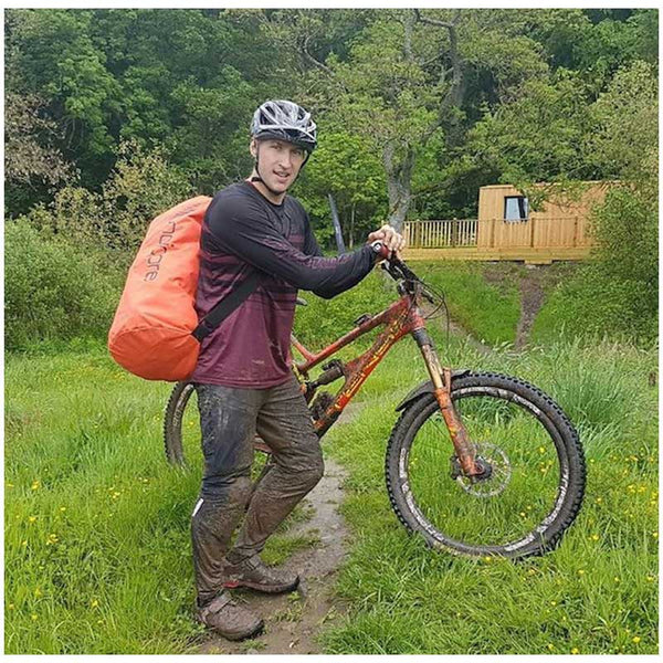 mountain biker dirt mud wheels shoulder travel sports bag booicore