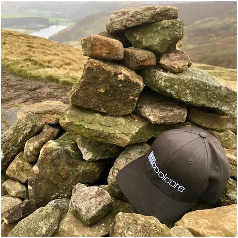 grey flexfit style comfort baseball cap in peak district mountain climbing